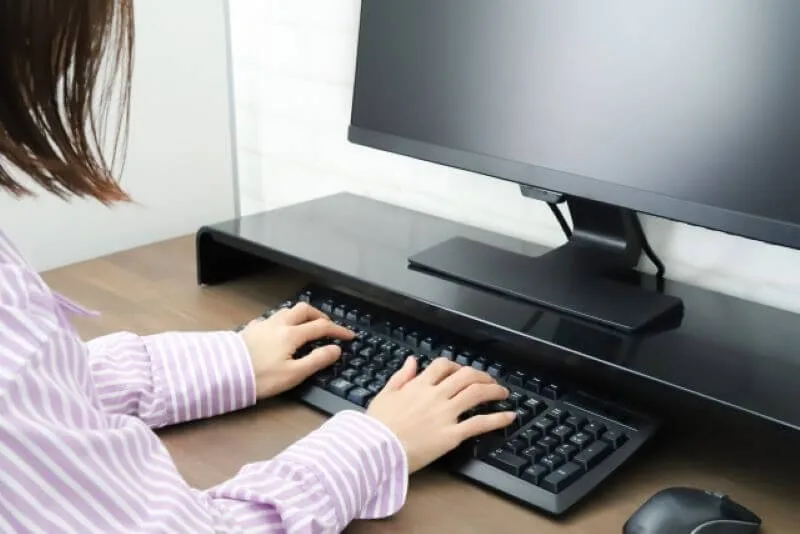 LPのファーストビューを構成するメイン要素